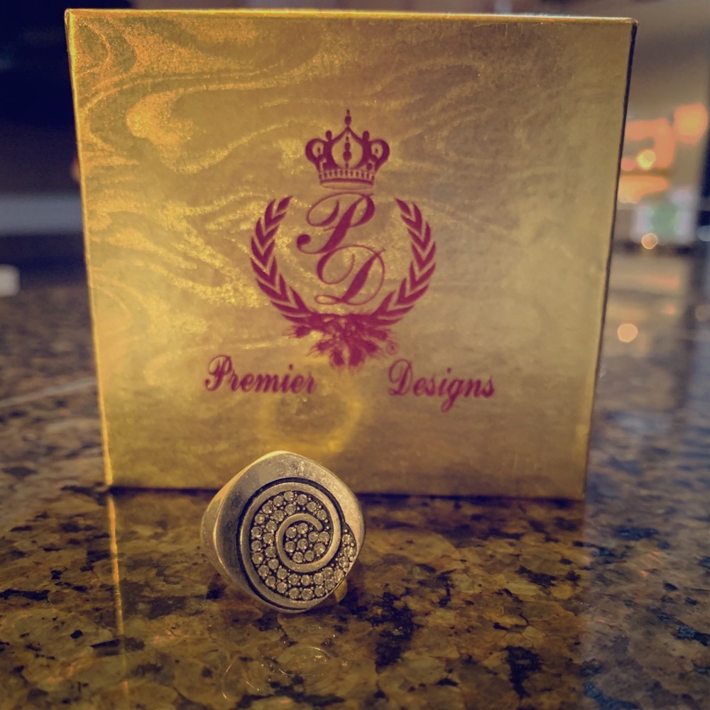 Premier Designs Silver Plated Ring